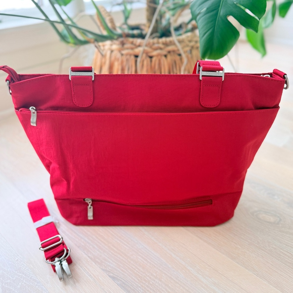 Baggallini Avenue Tote - Red - Picture 2 of 7